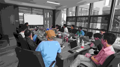 Mae Hands - ar hyfforddiant yn rhoi hwb i alluoedd gwasanaeth tîm tramor Ryan...